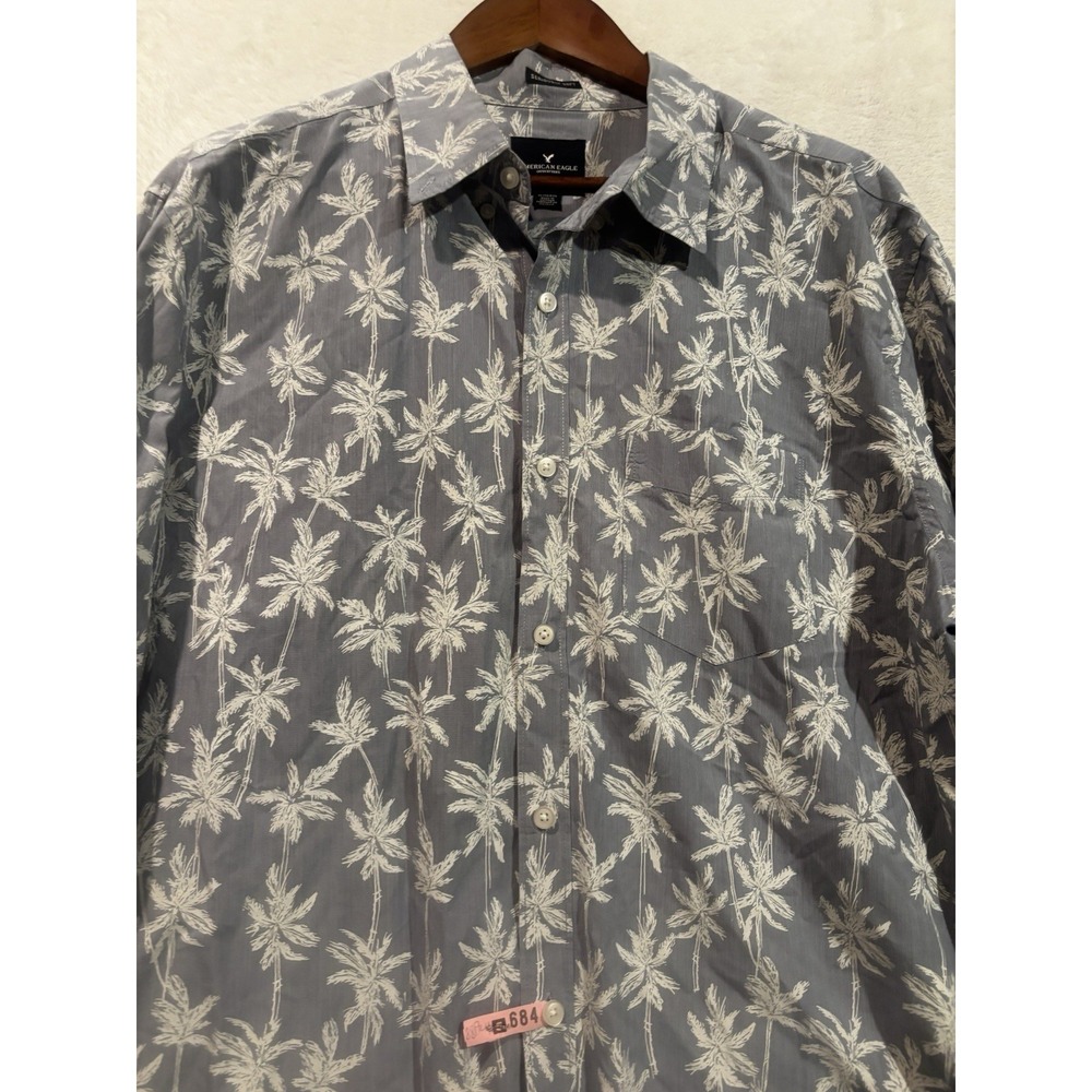 American Eagle Men's XL Seriously Soft Palm Tree Print Cotton Button Up Shirt